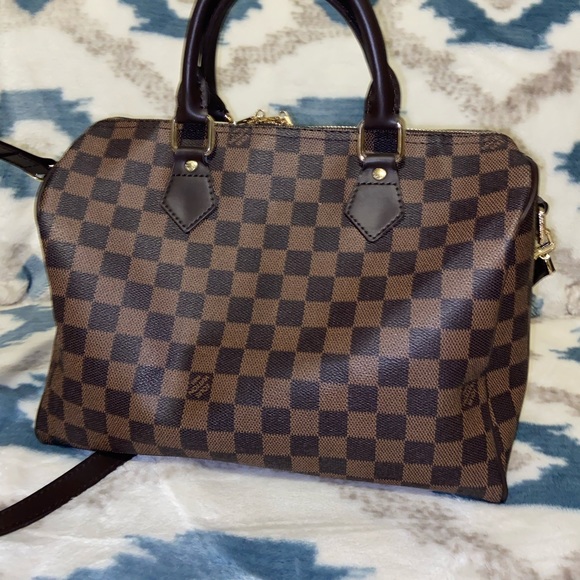 Satchel - Picture 4 of 6